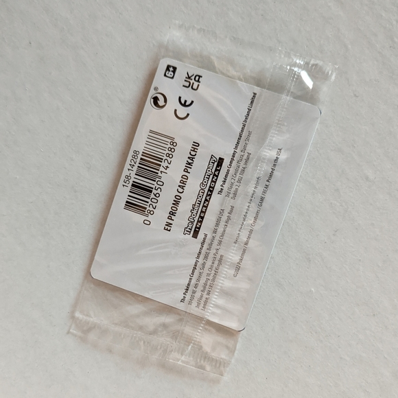 Pikachu collectible card new in plastic - Picture 2 of 2